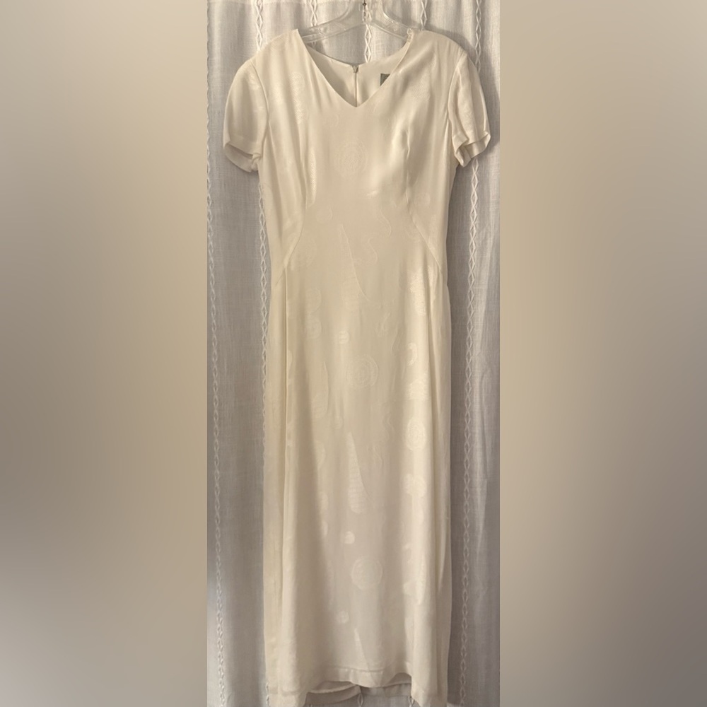 Emil Rutenberg cream, embossed dress. Sz small.